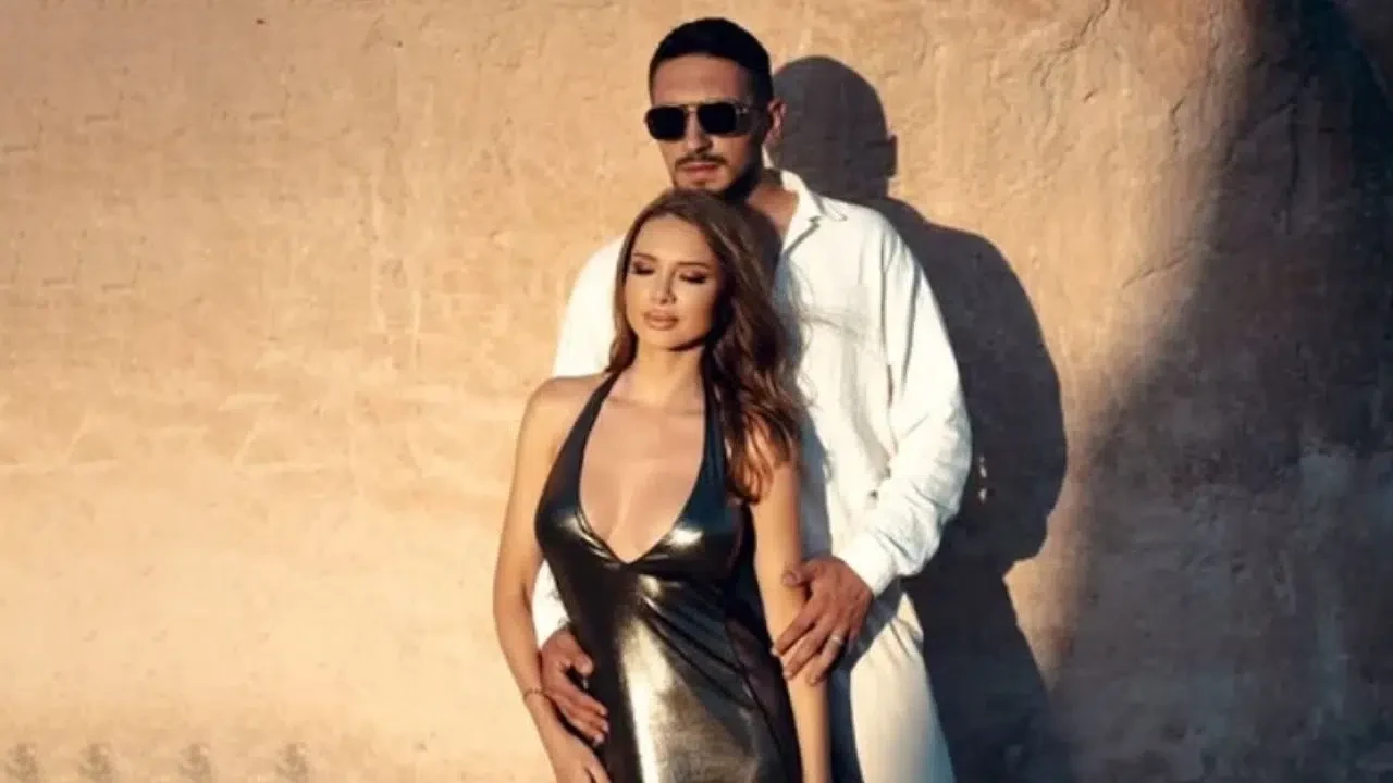 Otilia Bruma ve Bekir Ali Karakaş Antalya'da sade bir törenle dünyaevine girdi