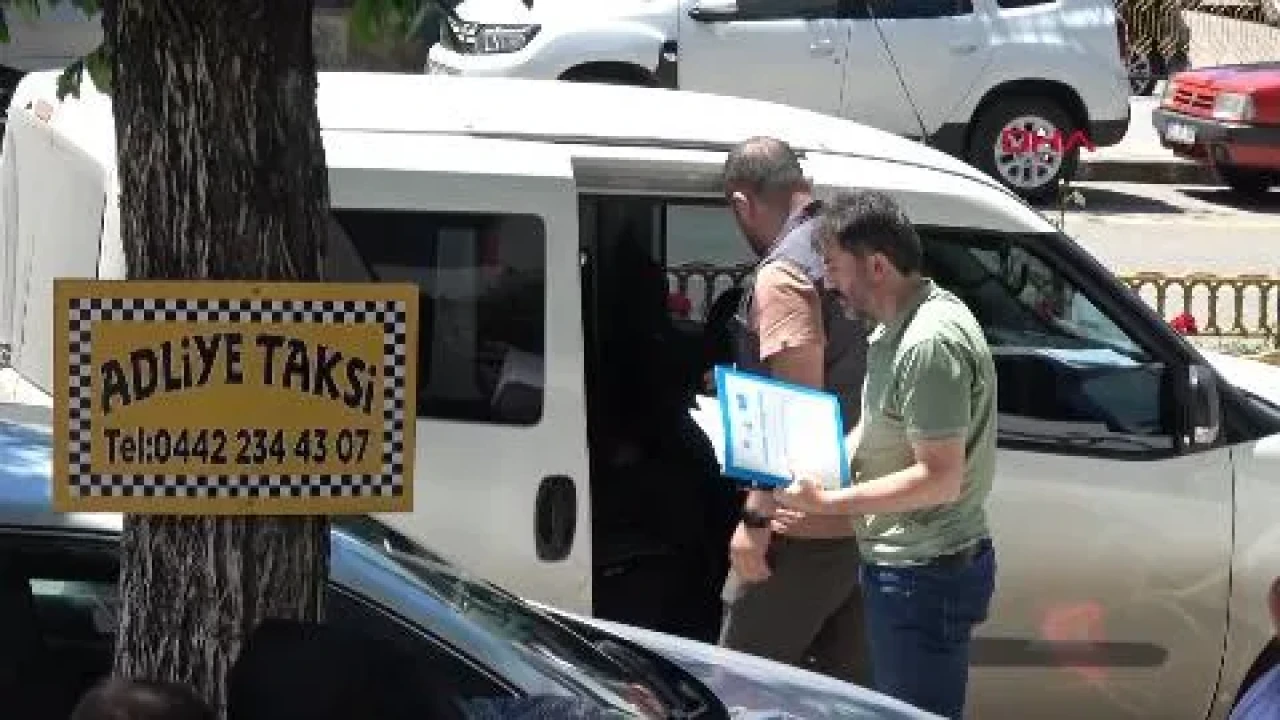 Erzurum'da eşi bıçaklayarak ağır yaralayan saldırgan adliyeye sevk edildi