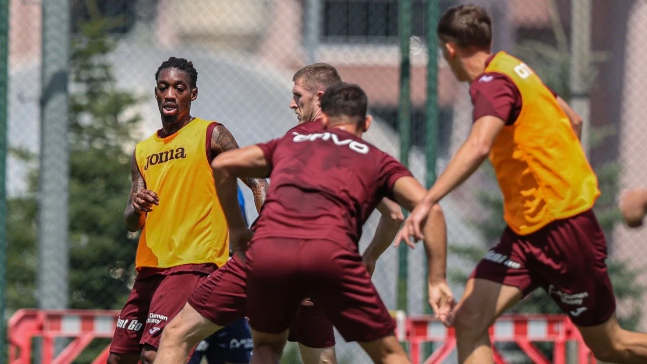 Trabzonspor, Erzurum'da yeni sezon hazırlıklarına devam ediyor