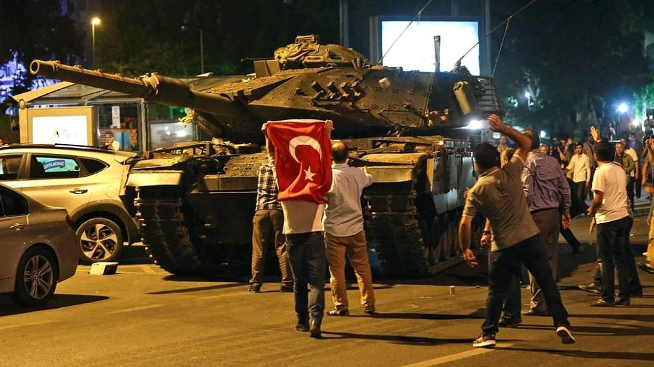 15 Temmuz'da 251 Şehit: Türkiye "Zaferin Adı Türkiye" Temasıyla Anma Etkinlikleri Düzenliyor