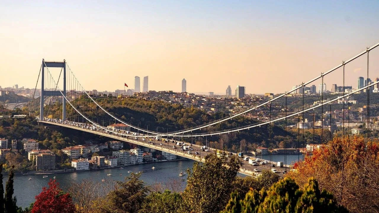 İstanbul'da 15 Temmuz anısında yollar geçici olarak kapatılacak, alternatif güzergahlar açıklandı