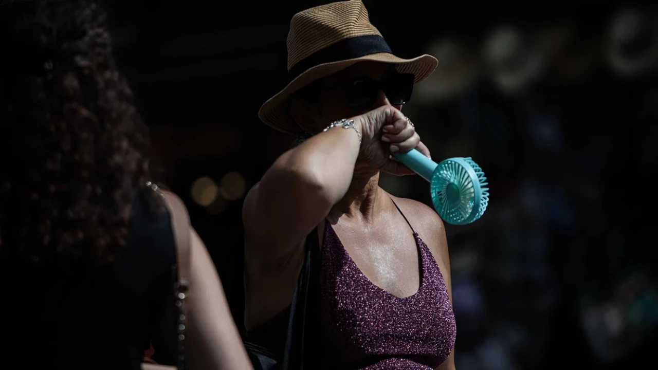 Sıcak Havalar Psikolojiyi Olumsuz Etkiliyor: Uykusuzluk ve Düzensiz Beslenme Agresifliğe Yol Açıyor