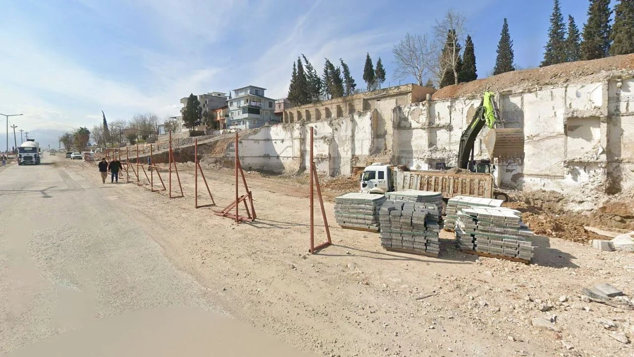 Kahramanmaraş'ta Toprak Kayması, Mahallede Gerginliğe Neden Oldu