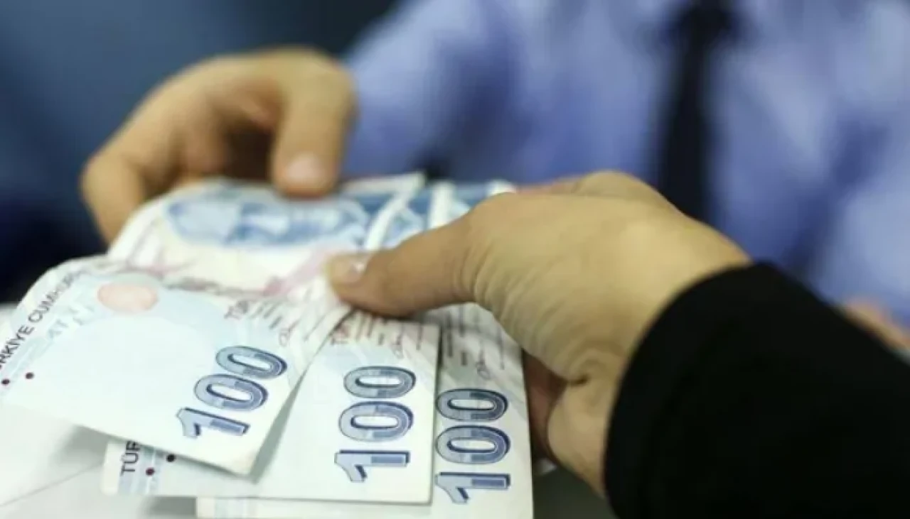 Kamu işçileri için son zam teklifi açıklandı, sendikalar pazartesi karar verecek