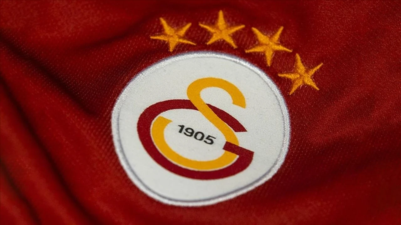Galatasaray borçlarını kapatıyor, Osimhen transferiyle yeni bir dönem başlıyor