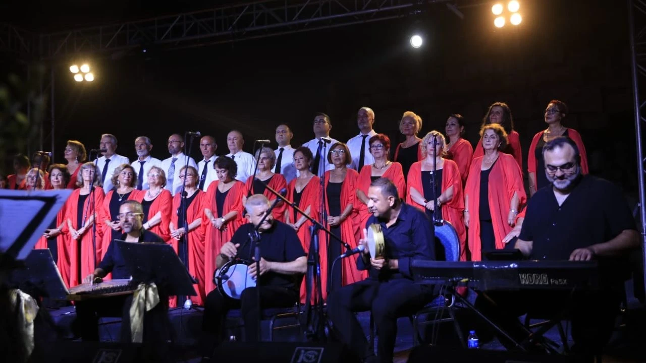Seferihisar'da "Yıldızların Altında" Konseri, toplumsal dayanışmayı ve sanatı bir araya getirdi
