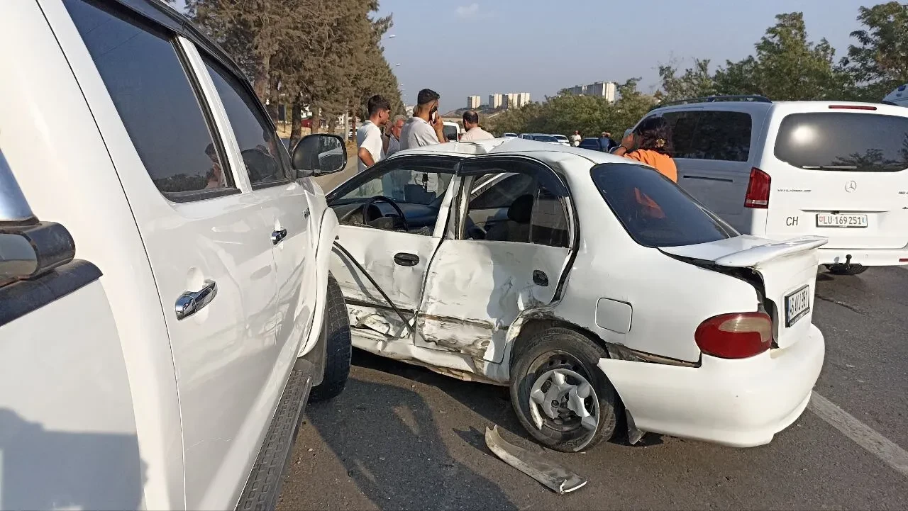 Kahramanmaraş-Kayseri yolunda üç aracın çarpışması: 4 yaralı, inceleme başlatıldı