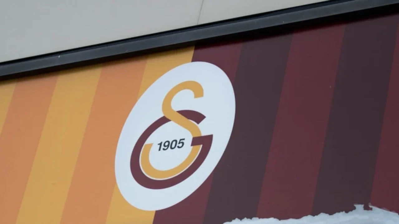 Como'nun Davinson Sanchez’e teklifi, Galatasaray'dan hukuk dersiyle karşılık buldu!