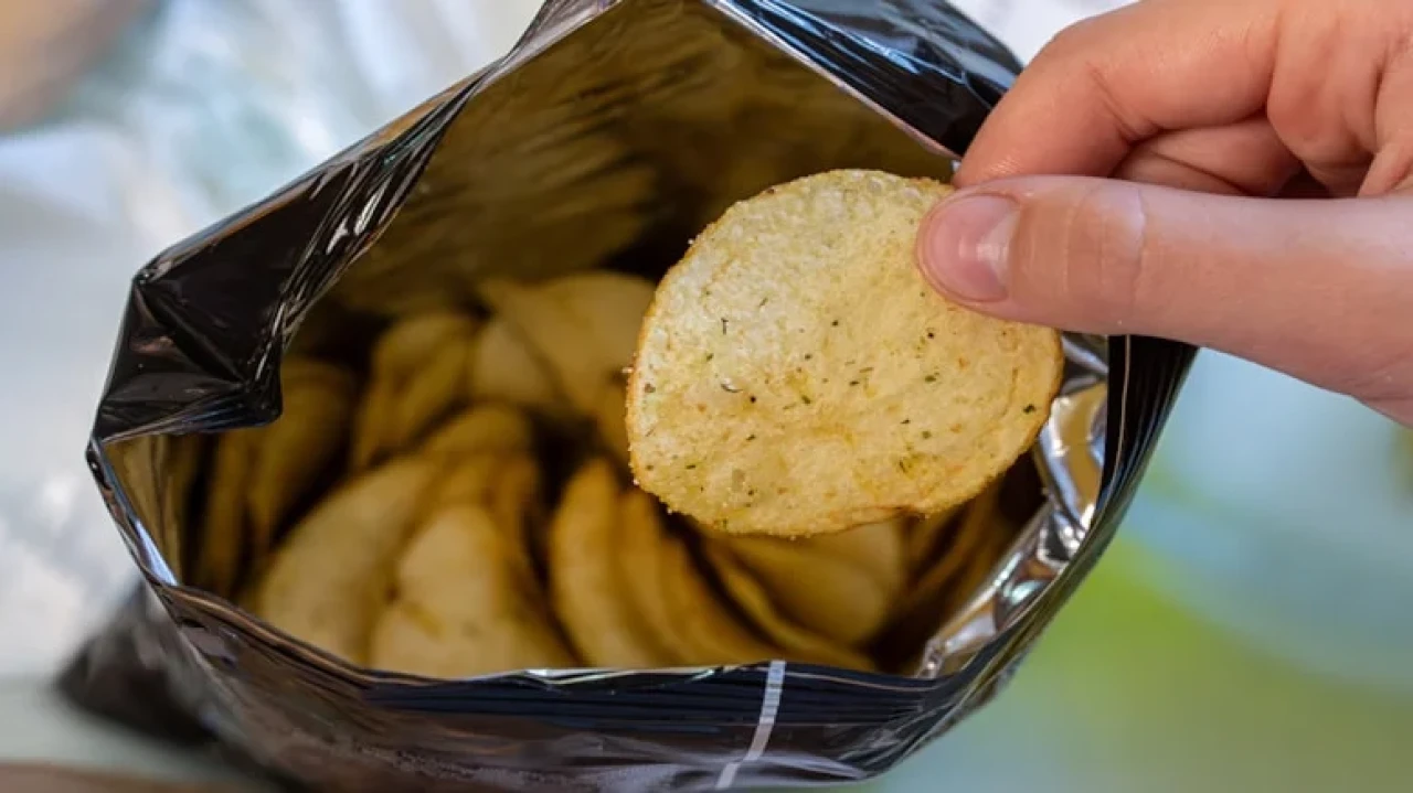 FDA'dan süt alerjisi uyarısı: Patates cipsleri geri çağrıldı!