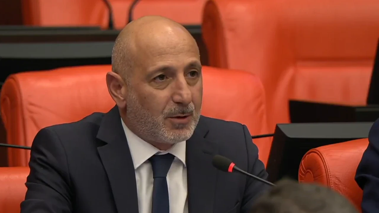 Ayakta kalan otopark yıkılıyor, CHP'li Öztunç tepki gösterdi!
