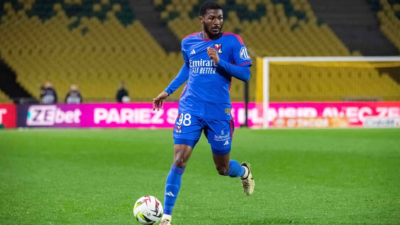 Galatasaray, Ainsley Maitland-Niles için Everton ile yarışa girdi