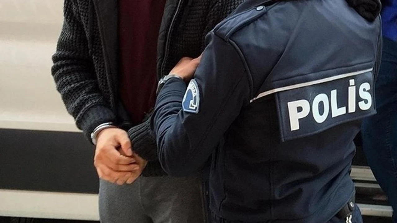 Karabağlar'da motosiklet hırsızlığı şüphesi: kaçan zanlı yakalandı!