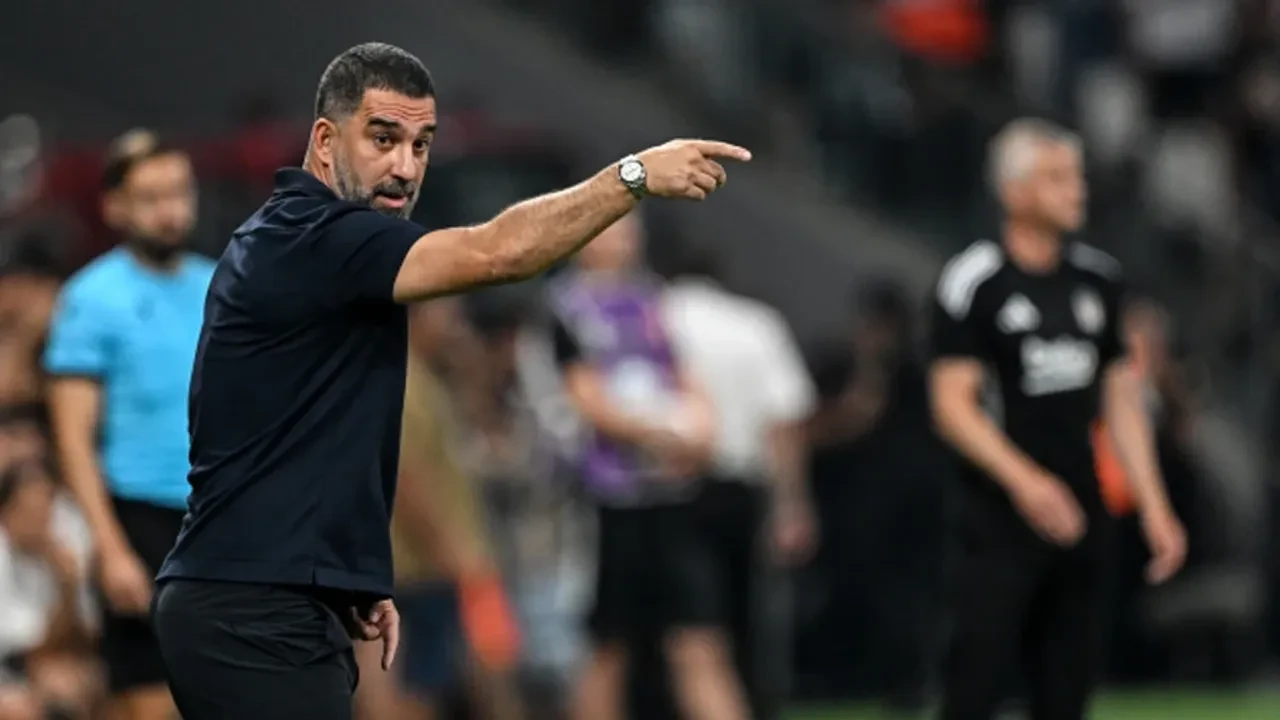 Arda Turan, Beşiktaş karşısında sert uyarılarda bulunarak değişiklik yaptı