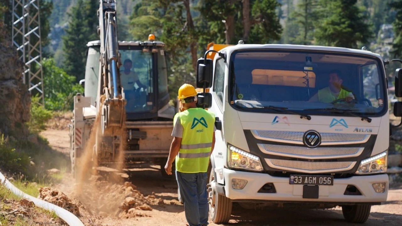 Çukurabanoz Mahallesi’ndeki içme suyu krizi MESKİ’nin sondajıyla çözüldü, 4 km hat döşendi.