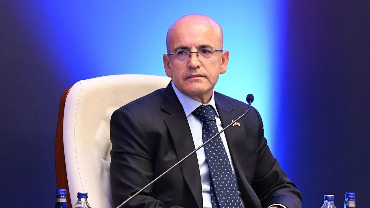 Şimşek: Ek zam yaparsak enflasyon eritir, önce denge sağlamalıyız