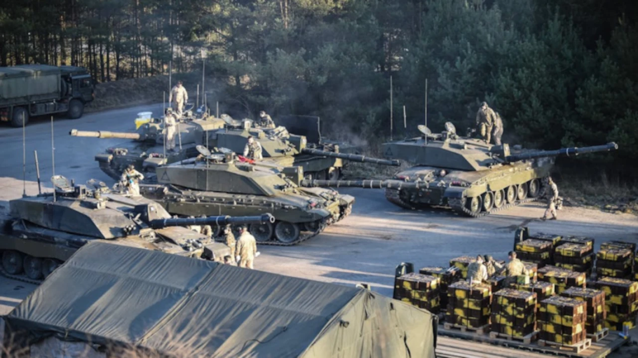 AB Rusya'ya karşı savaş için altyapı projeleri hazırlıyor, askeri birlikler hızlı hareket edecek