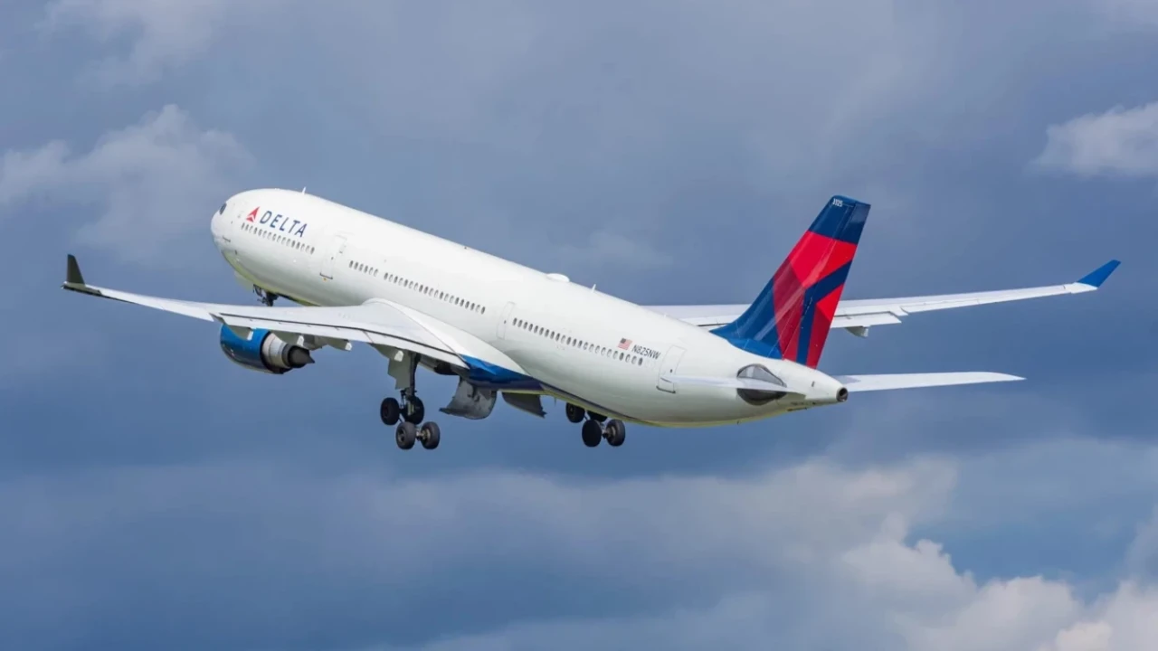 Delta Hava Yolları uçağı türbülans nedeniyle Minneapolis'e acil iniş yaptı, 25 kişi hastaneye sevk edildi