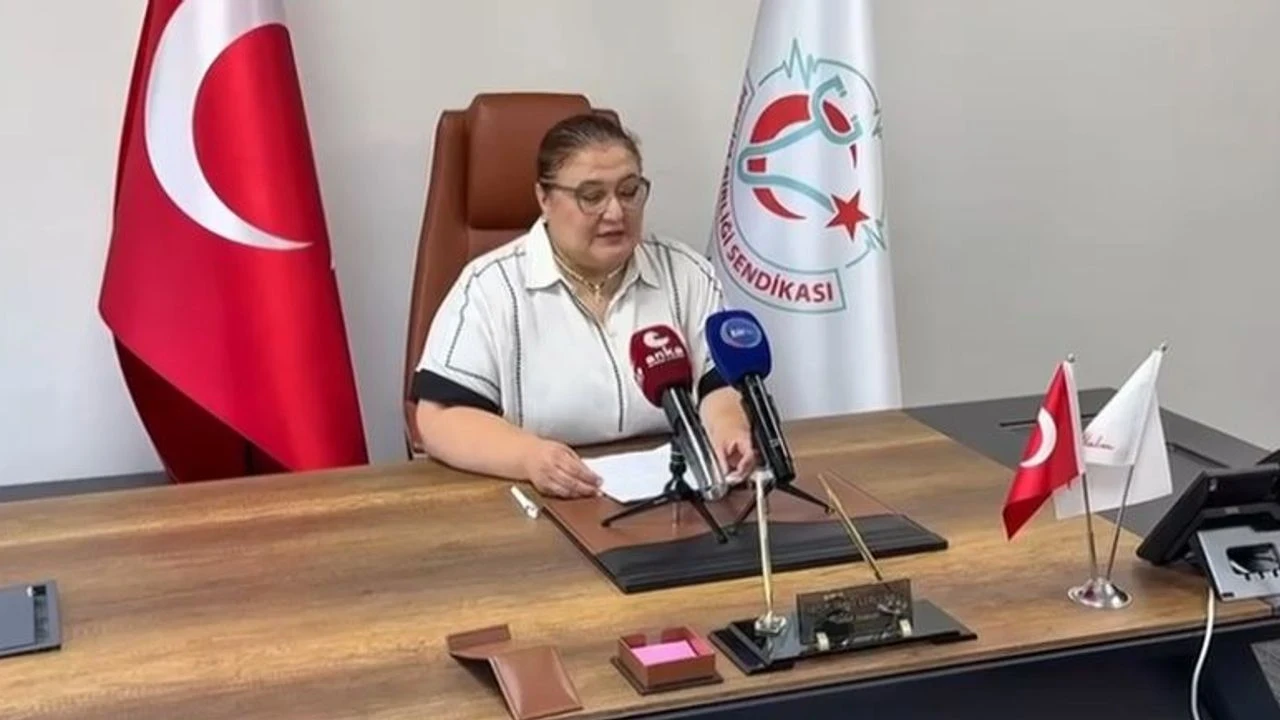 Hekim Birliği Sendikası'ndan Yargı zaferi: Hukuksuz girişimlere karşı mücadele sürüyor