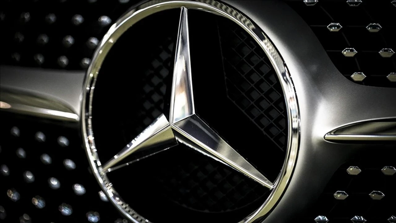 Mercedes-Benz, 223 bin aracı dünya çapında geri çağırıyor, yolcu güvenliği tehlikede!