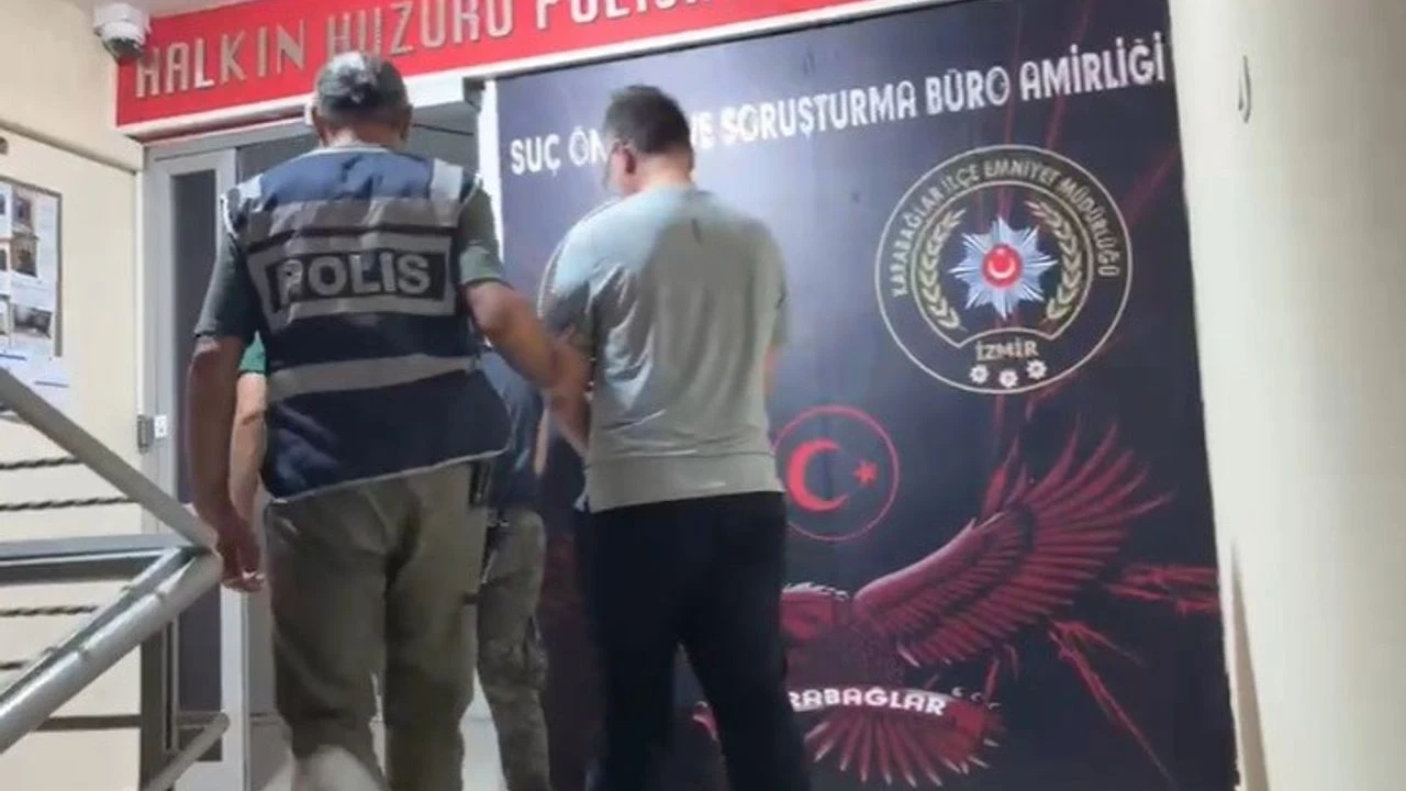 Karabağlar'da yasaklı madde ticareti ve ruhsatsız silah operasyonu: İki kişi yakalandı