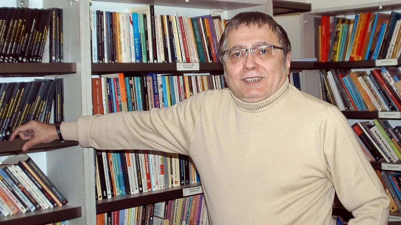 Hikmet Çetinkaya: Türk basınının duayeni ve ödüllü gazeteci hayatı mercek altında