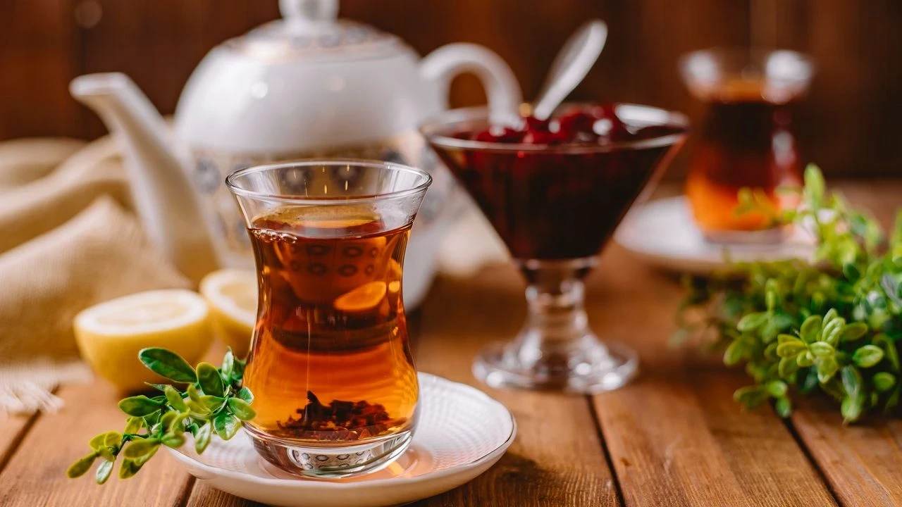Uzmanlar uyarıyor: Çay tüketiminde saatlere dikkat edin!