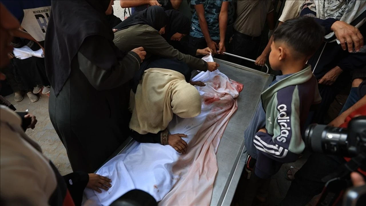 İsrail'in Gazze'deki hava saldırılarında 5 kişi hayatını kaybetti, bölgeler boşaltılacak tehdidi!