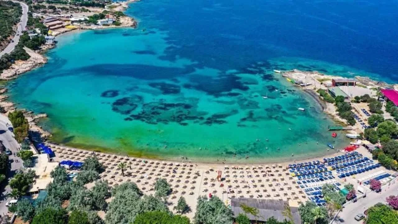 Akkum Plajı: Sakin Yaz Tatili ve Su Sporları İçin Cennetten Bir Köşe