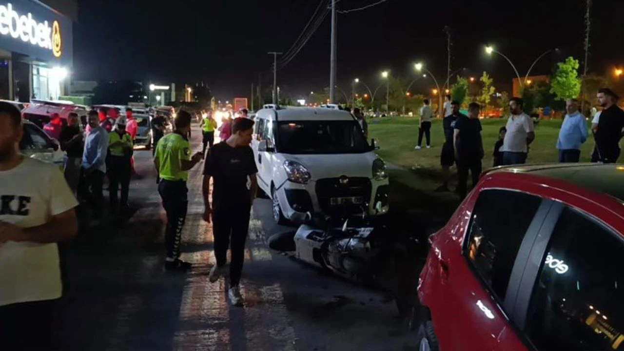 Alkollü sürücü cadde üzerinde kovalama yaptı, bir dizi kazaya karışıp kaçtı