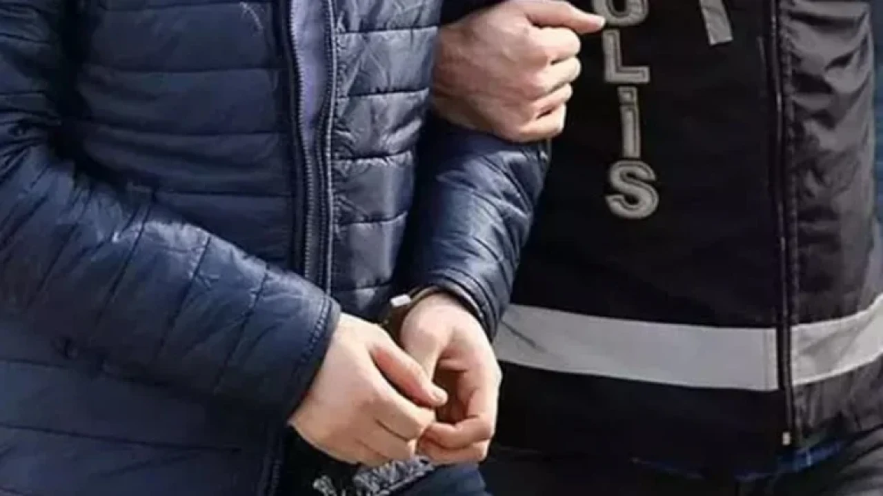 Konya'da otobüste uyuşturucu yakalayan polis, şüpheliyi tutukladı