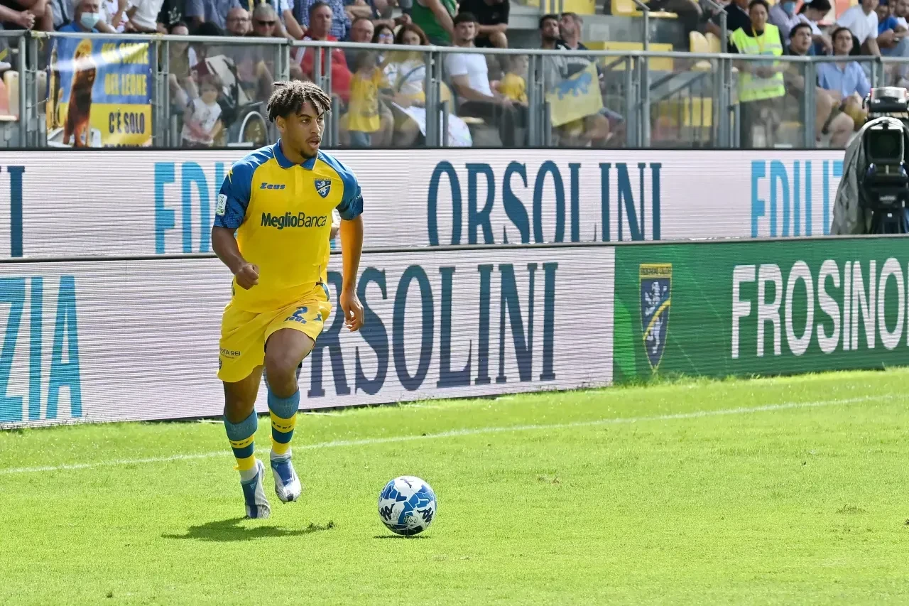 Kocaelispor, İtalyan sağ bek Oyono ile transfer görüşmelerine başladı