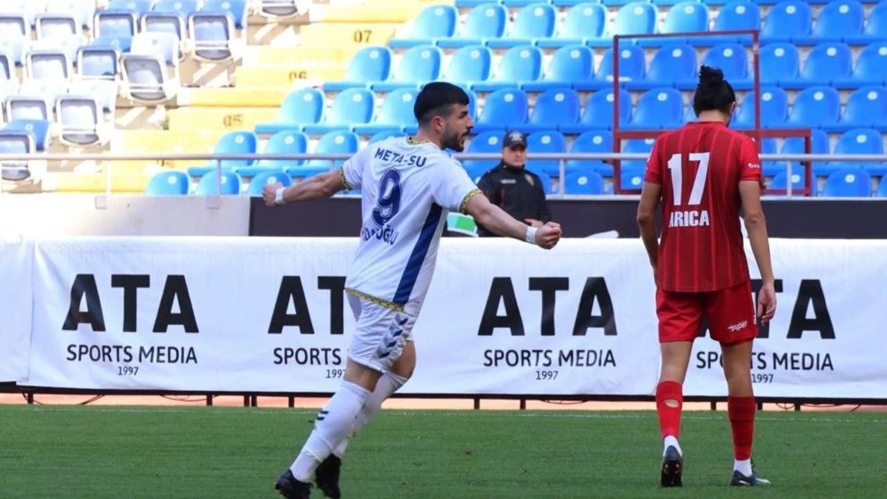 Karşıyaka, yeni sezona iki kritik transferle hazırlanıyor: Altar Hidayetoğlu ve Ahmet Yağız Mengi geliyor.