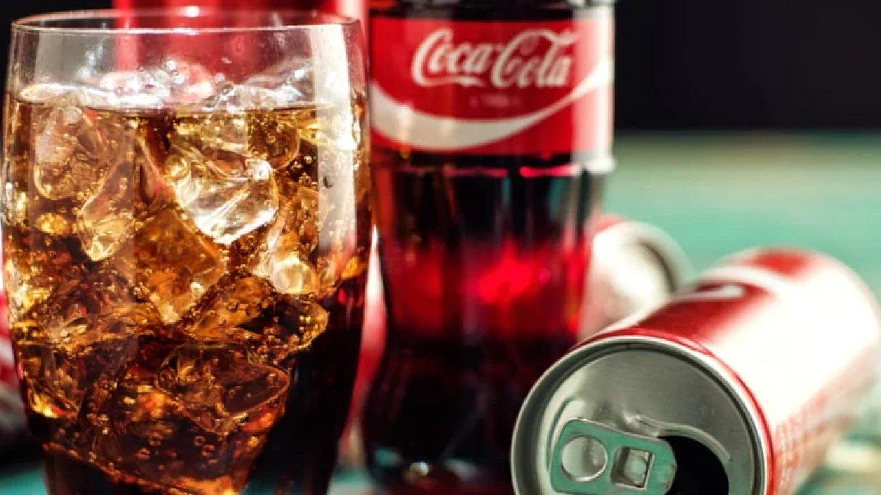 Coca-Cola, Trump'ın çağrısıyla yerli şeker kamışıyla yeni ürün çıkaracak ama mısır şurubu da sürecek