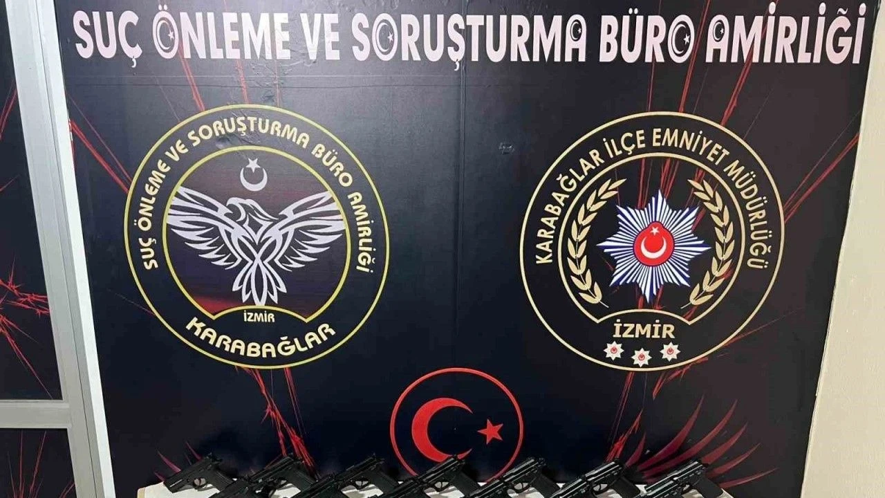 İzmir'de Eş Zamanlı Operasyonla Yasa Dışı Silah Ticareti Çökertildi
