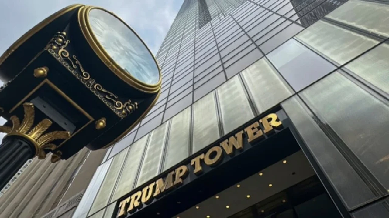 Trump Organization, Bükreş'te lüks konut gökdeleni inşa etmek için SDC Imobiliare ile anlaştı.