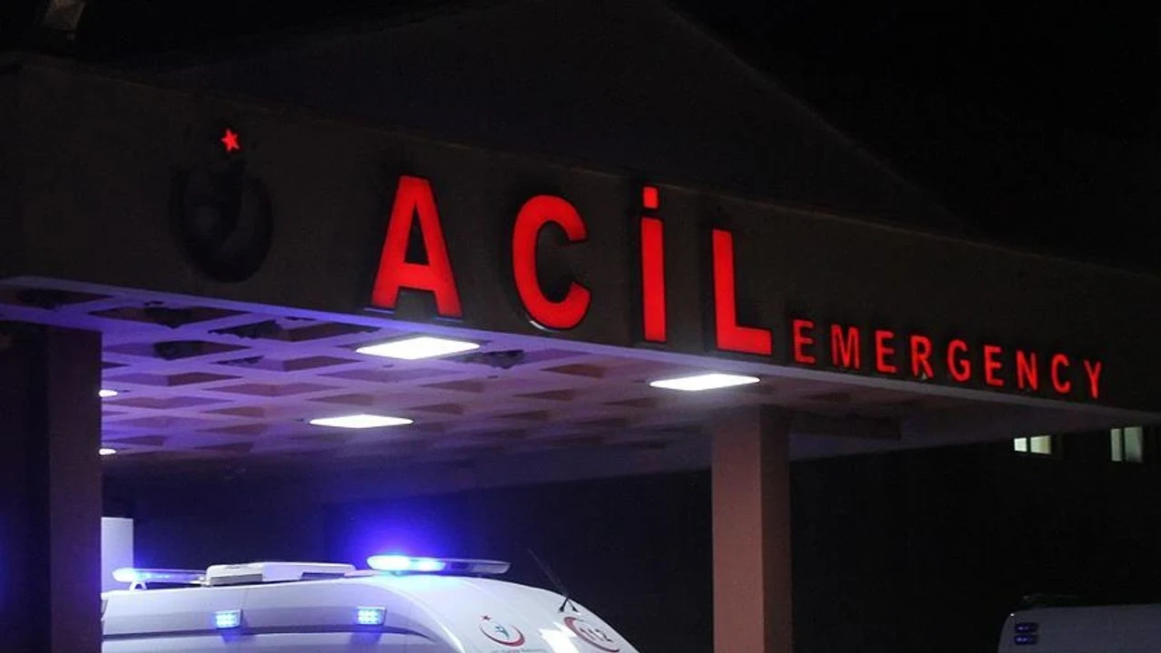 Kemalpaşa'da seramik fabrikasında gıda zehirlenmesi: 68 işçi hastaneye kaldırıldı
