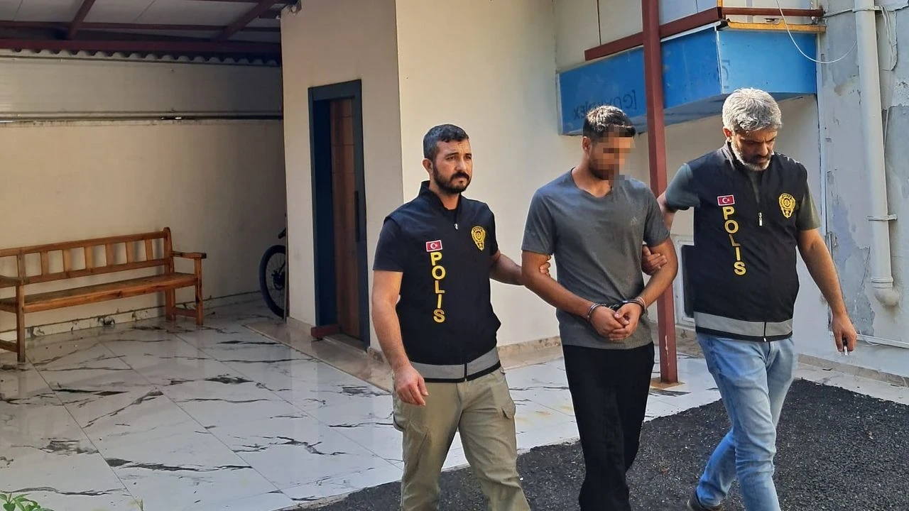 Manavgat'ta Aranan Hırsız, Polis Operasyonuyla Yakalandı