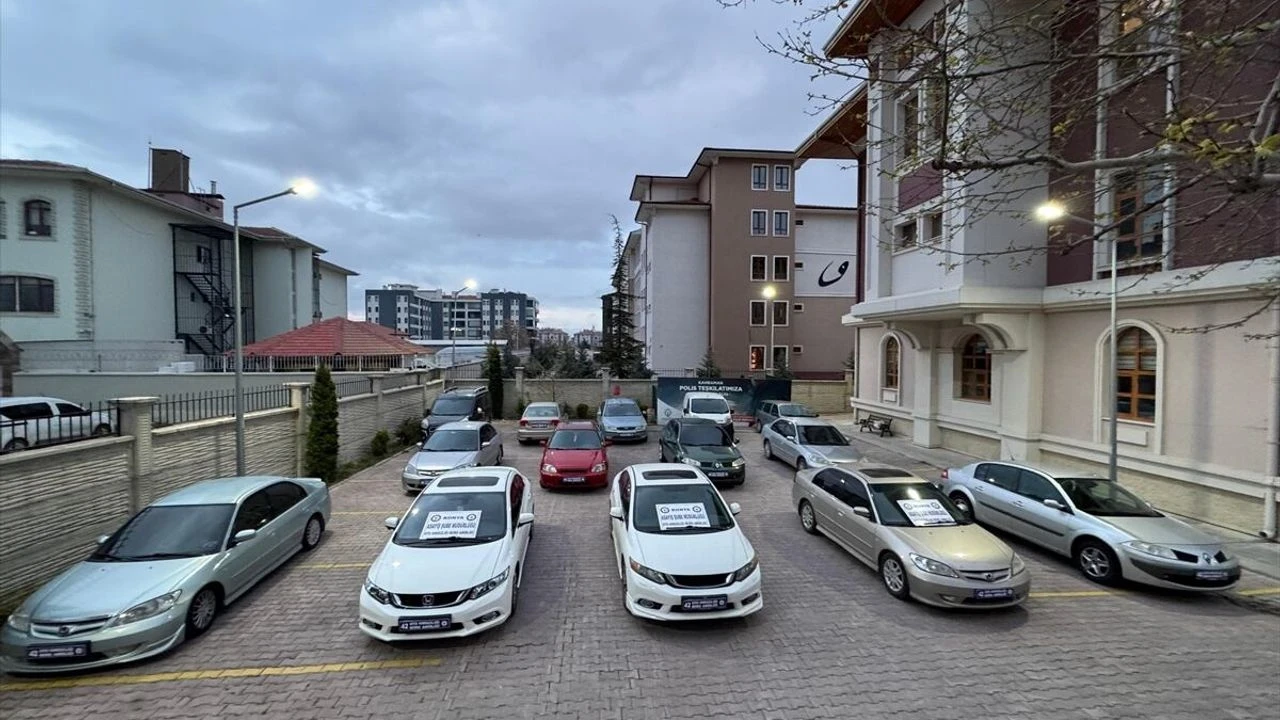 Depremden hasar gören araçlarla dolandırıcılık operasyonu: 10 gözaltı, 6 tutuklama!