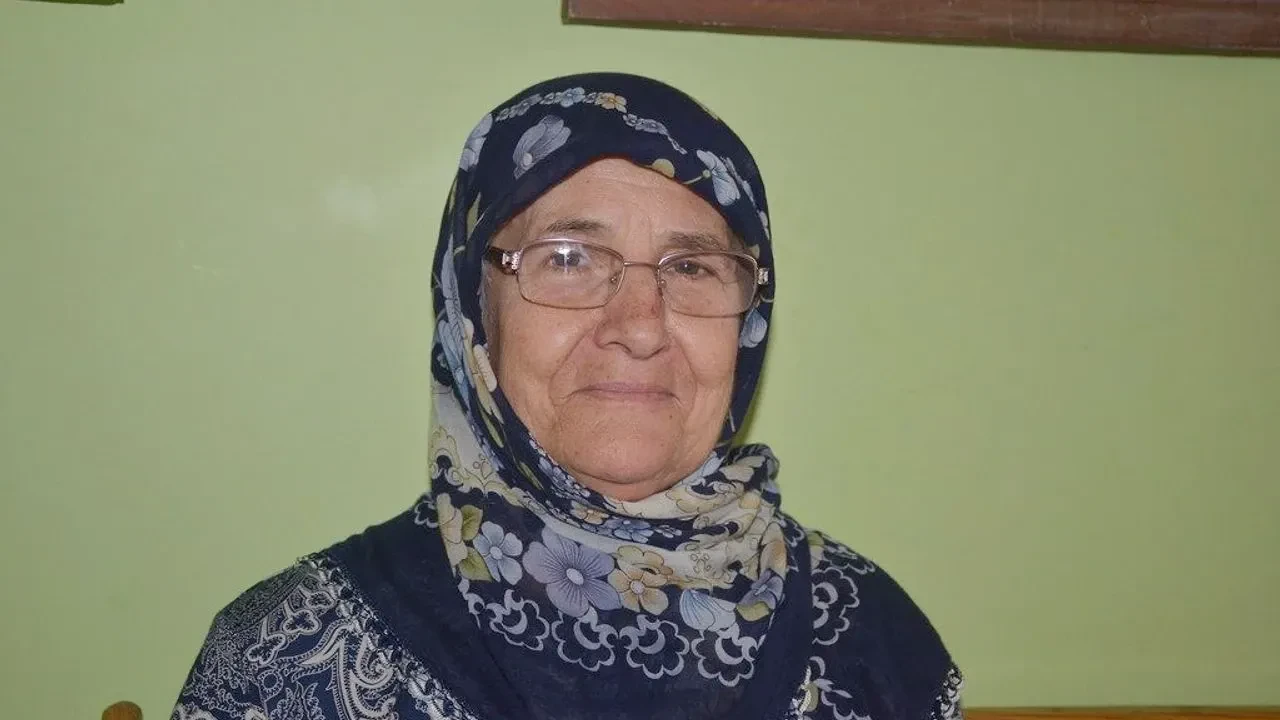 Kahramanmaraş'ta gazeteci Ayşe Kösebalaban 78 yaşında vefat etti, cenazesi 26 Temmuz'da gerçekleşecek.
