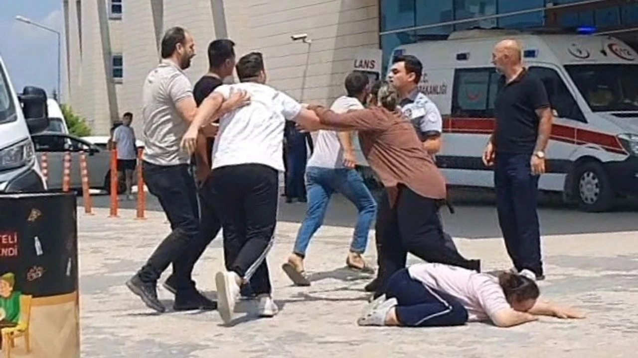 Bursa'da nefes darlığı geçiren 1 yaşındaki bebek, hastanede kurtarılamadı; aileler arasında kavga çıktı