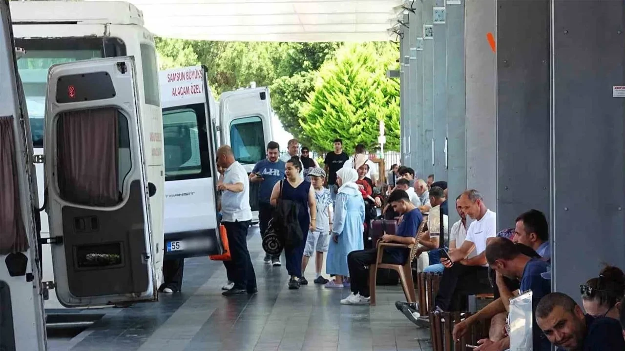 Samsun'da toplu taşıma ücretleri yükseldi, taksi açılış ücreti 100 TL'ye çıktı