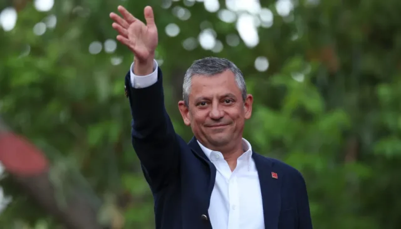 Özgür Özel, CHP'nin geleceği için önemli mesajlar verdi: "Seçimlerde birinci olamazsam siyaseti bırakırım"