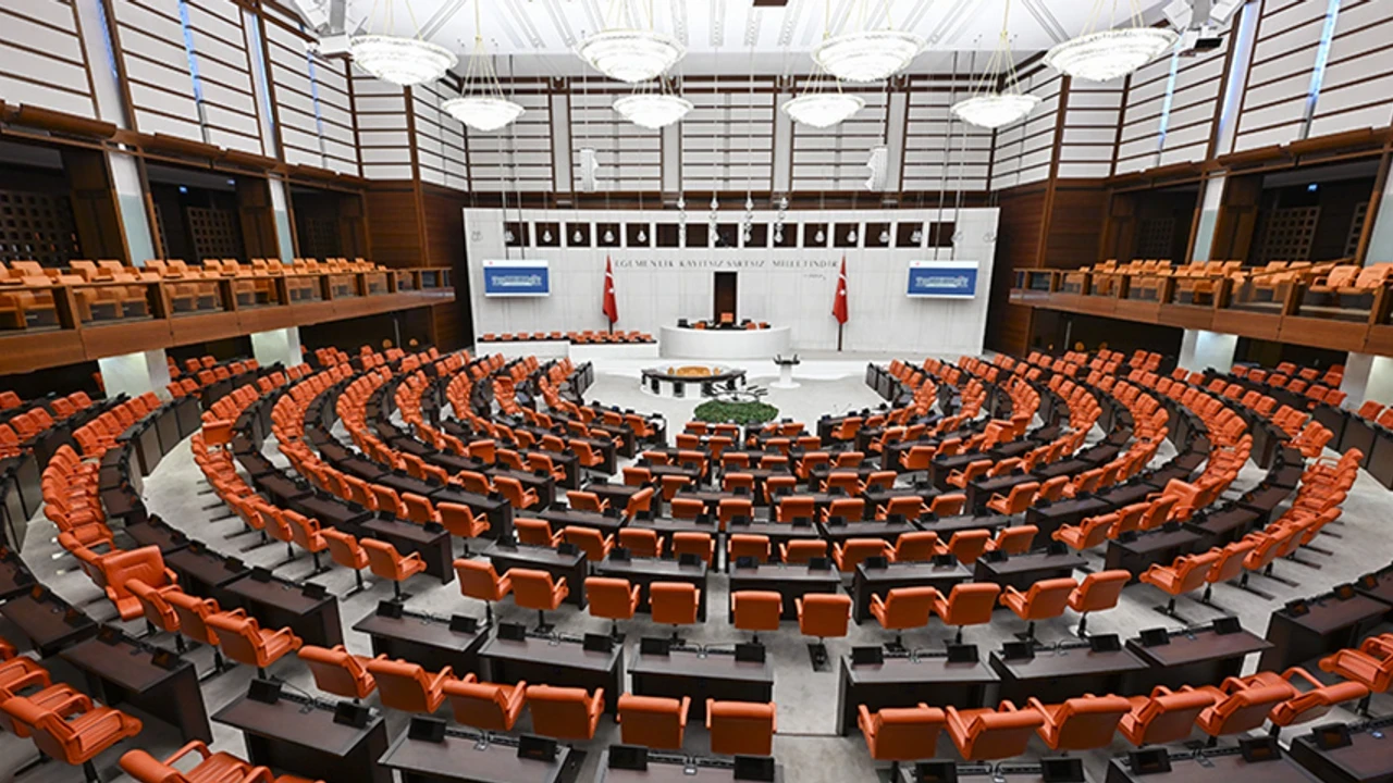 TBMM, tatile girmeden kritik yasaları kabul etti, yeni dönem 1 Ekim'de başlayacak