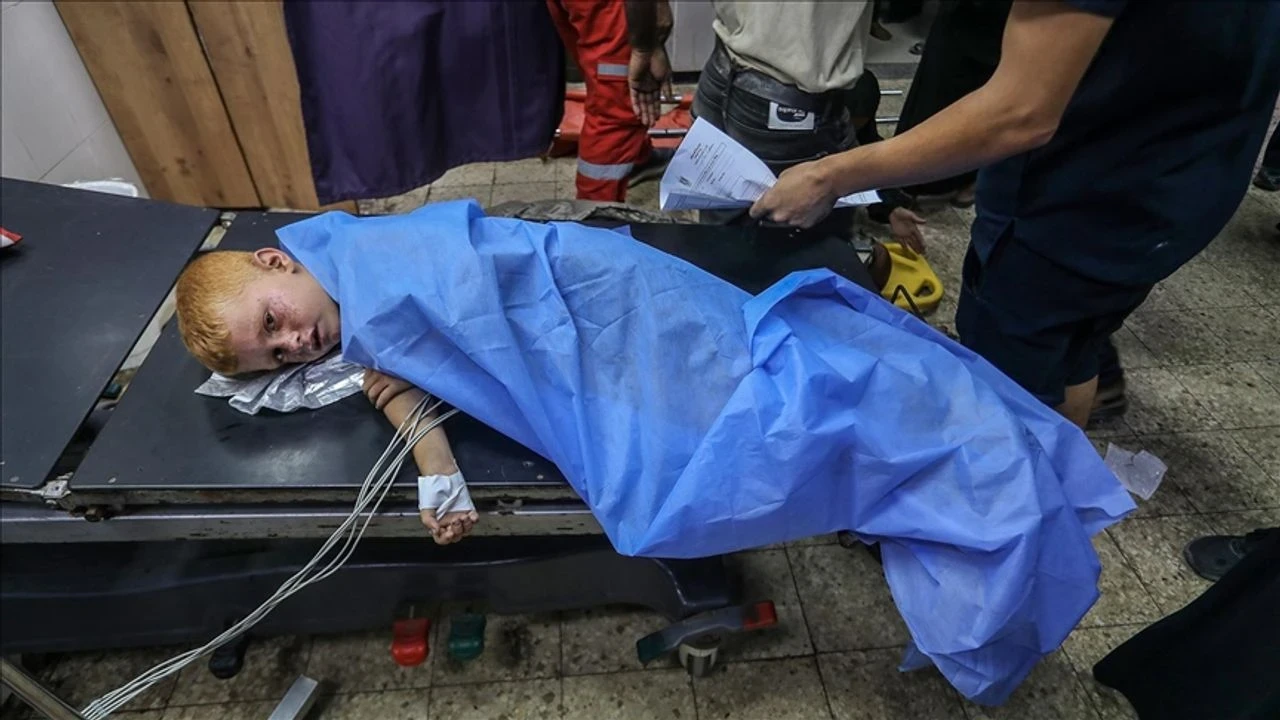 Gazze'de Saldırılar: Siviller Gıda ve Su Yardımlarında Hedef Alındı, Çok Sayıda Can Kaybı Var