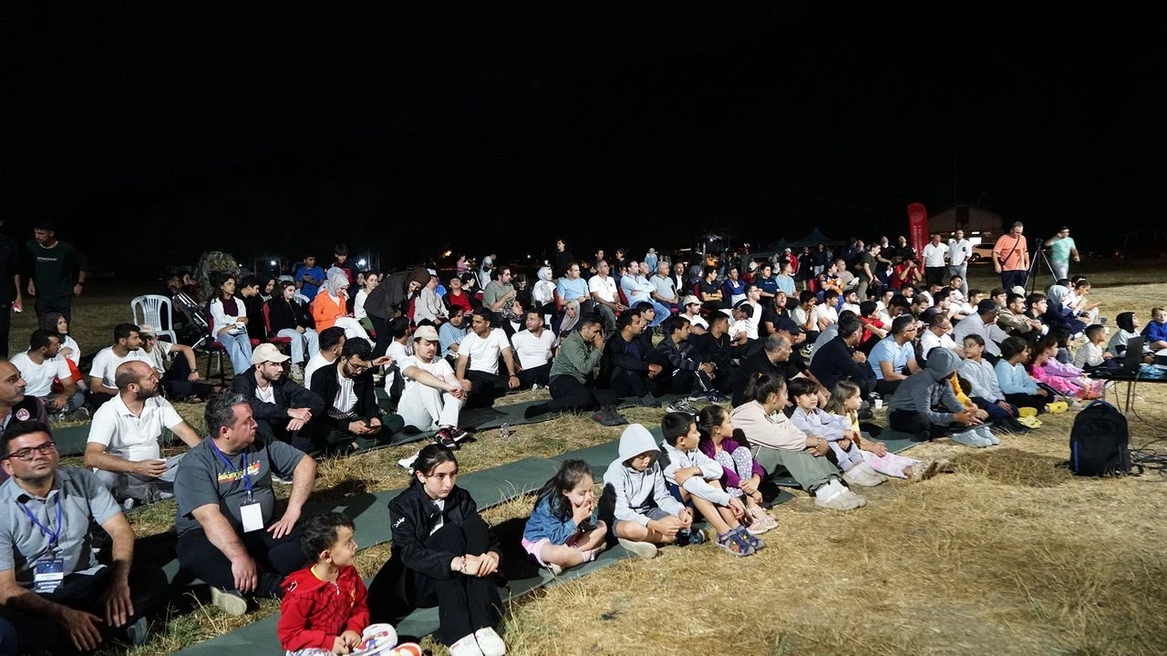 Astronomi Gözlem Şenliği ile Gençlerin Bilim Merakı Başkonuş'ta Artıyor