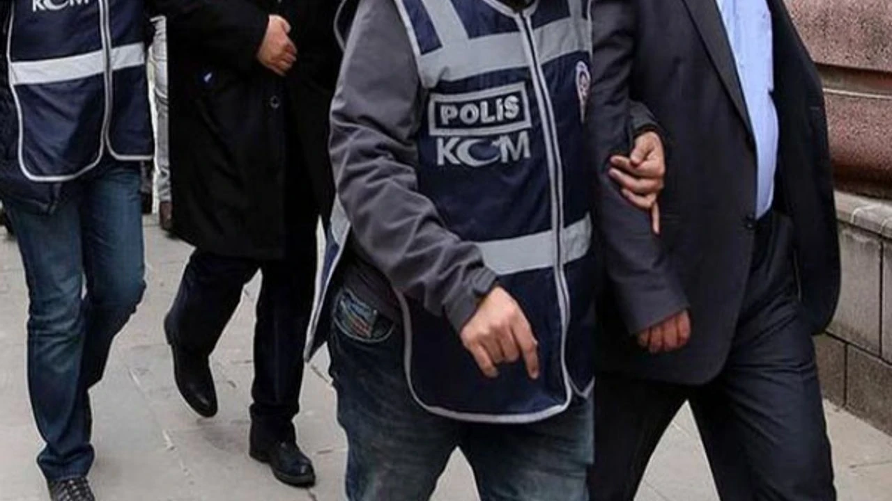 FETÖ'nün finans ayağına MİT operasyonu: HAKMAR ve TATBAK'a kayyum atandı! 26 kişi gözaltında