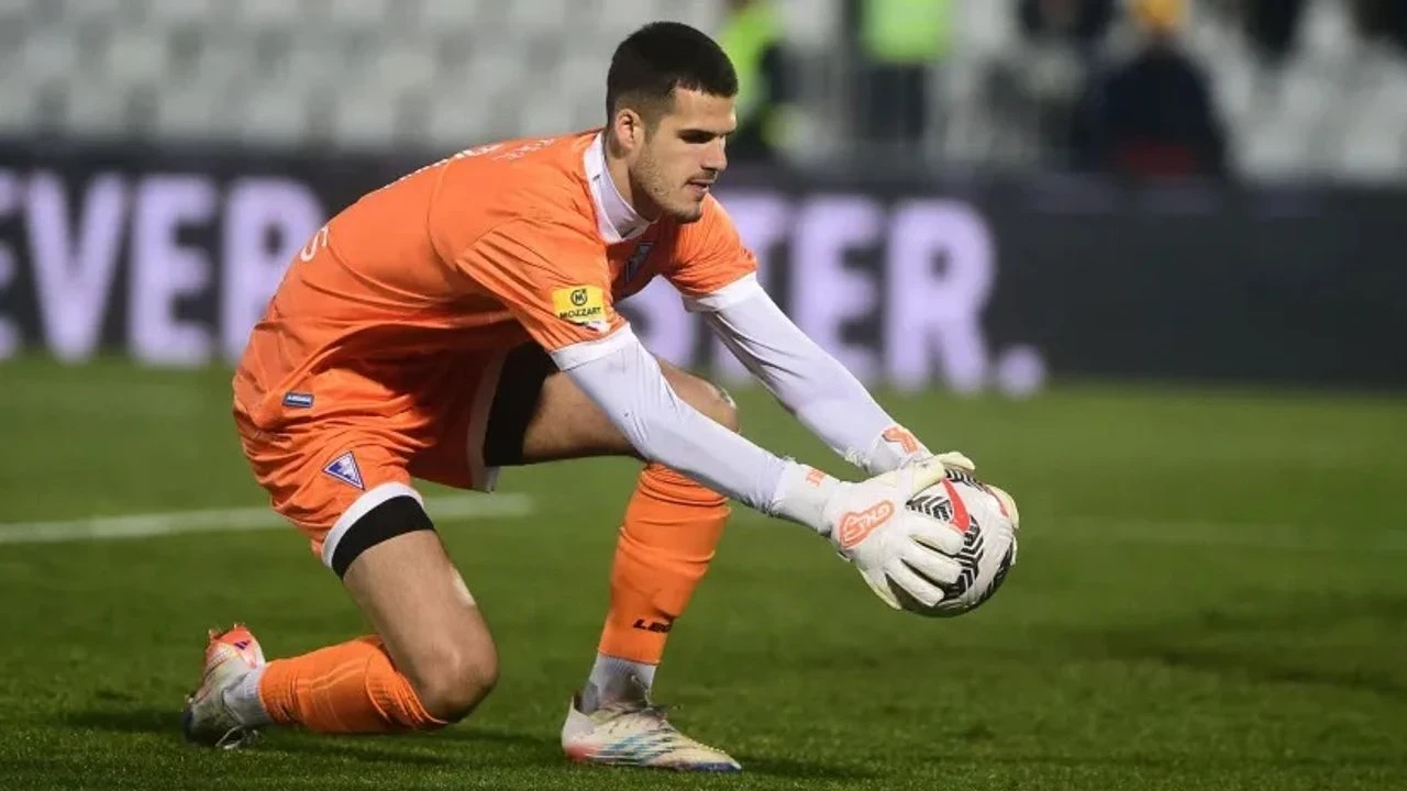 Göztepe, Sırp kaleci Aleksandar Vulic için transfer çalışmalarına başladı