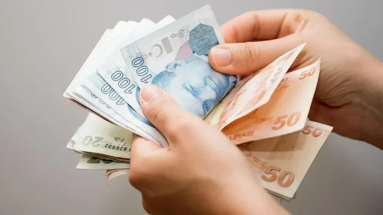 Faizsiz Kredi Yarışı: Akbank 90.000 TL ile öne geçti, diğer bankalar da benzer fırsatlar sunuyor!