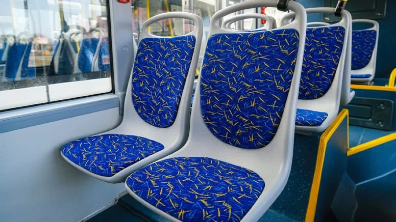 Koltuk desenleri: Temizlikte gizli strateji ve yolcu algısını yönlendiren görsel gürültü!