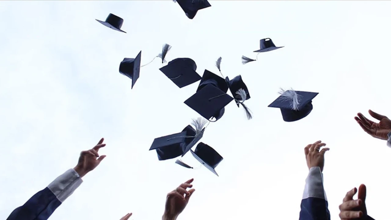 Hukuk Fakültelerine Kontenjan Azaltımı ve Başarı Barajı Yükseltildi